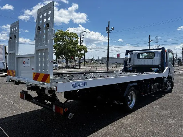 いすゞ エルフ 2RG-NPR88AN(2WD)の写真15