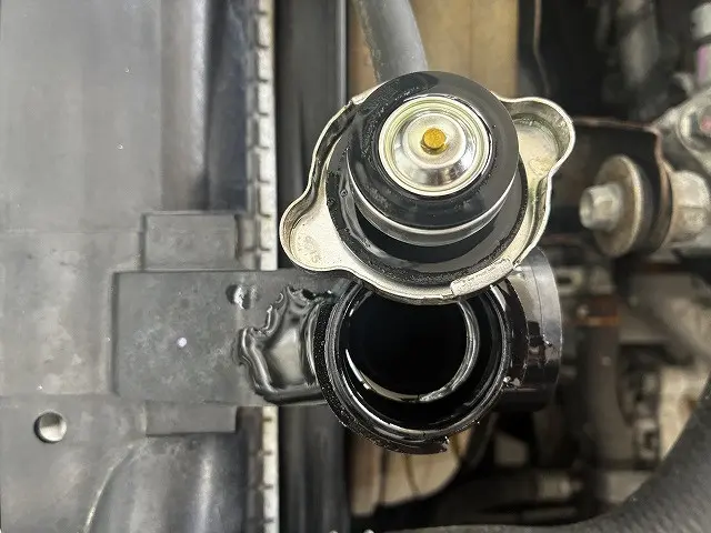 いすゞ エルフ 2RG-NPR88AN(2WD)の写真28