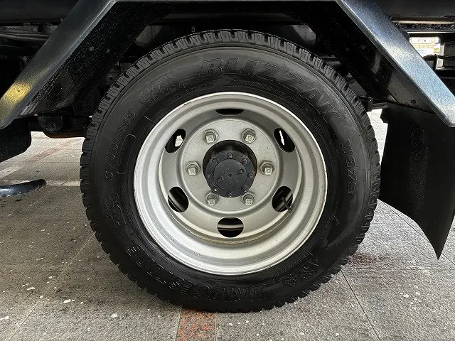 いすゞ エルフ 2RG-NPR88AN(2WD)の写真43