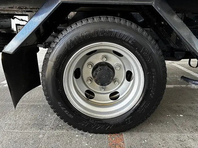 いすゞ エルフ 2RG-NPR88AN(2WD)の写真44