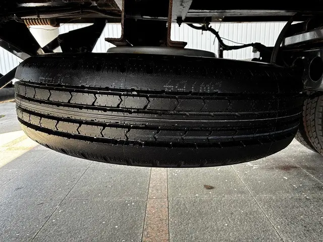 いすゞ エルフ 2RG-NPR88AN(2WD)の写真45