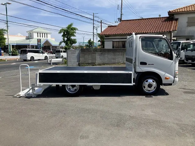日野 デュトロ TKG-XZC675M(2WD)の写真12