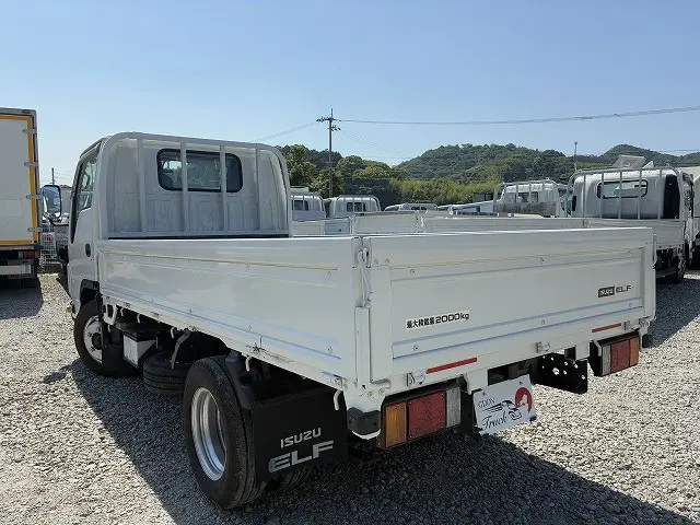 いすゞ エルフ 2RG-NJR88A(2WD)の写真6