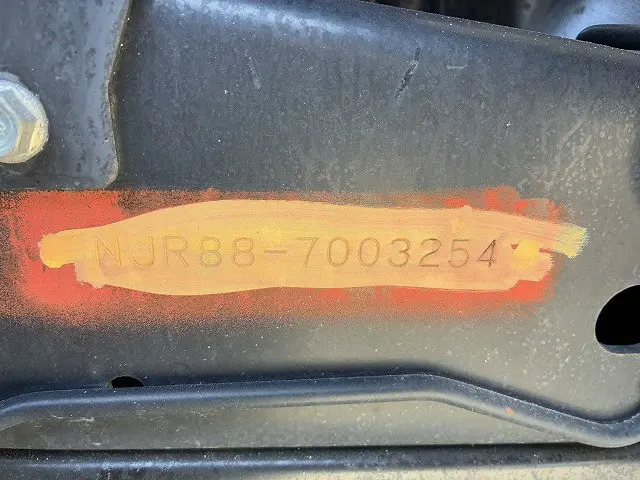 いすゞ エルフ 2RG-NJR88A(2WD)の写真27
