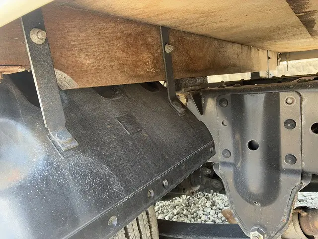 いすゞ エルフ 2RG-NJR88A(2WD)の写真40