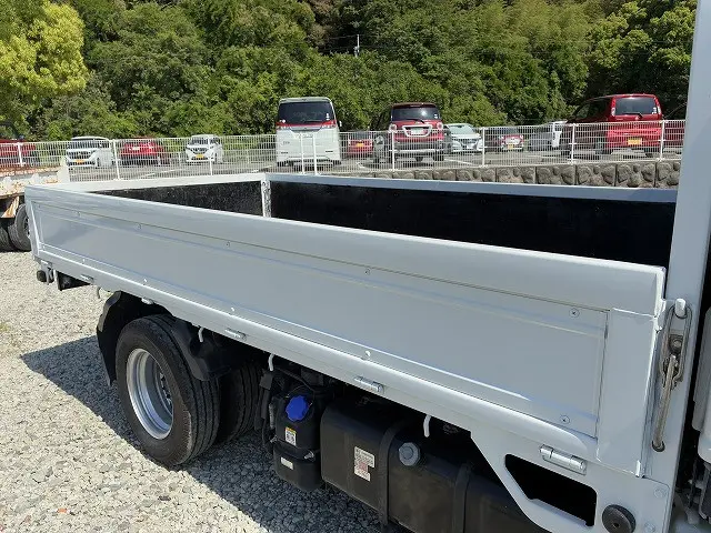 いすゞ エルフ 2RG-NJR88A(2WD)の写真47