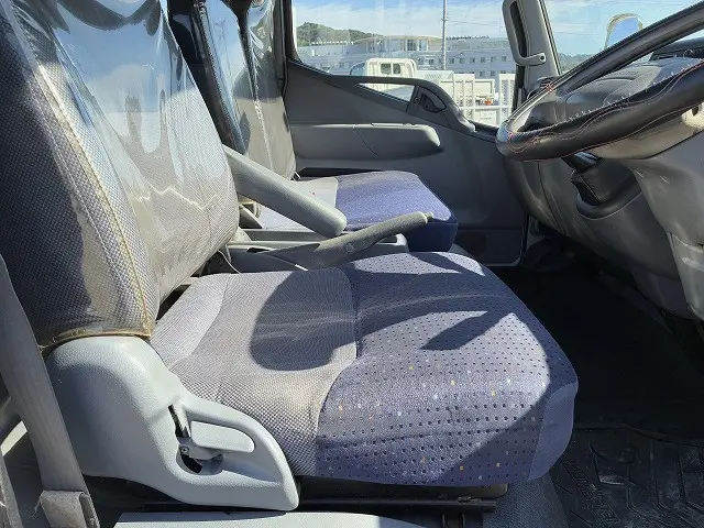 三菱 キャンター PA-FE82DG(2WD)の写真31