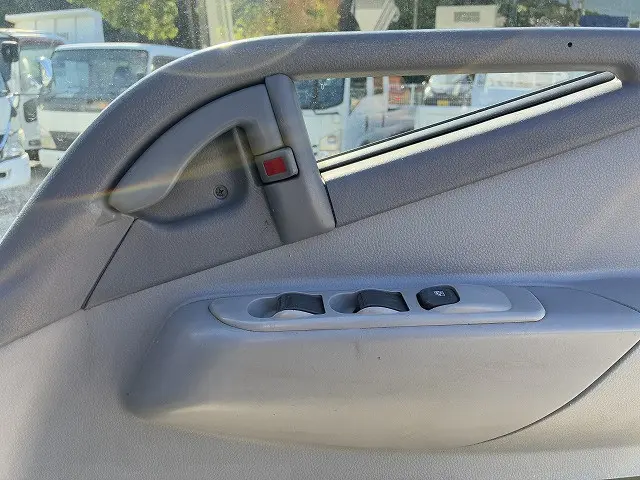 三菱 キャンター PA-FE82DG(2WD)の写真40