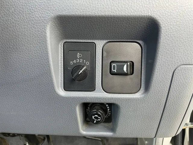 三菱 キャンター PA-FE83DGY(2WD)の写真40