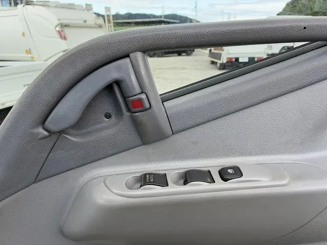 三菱 キャンター PA-FE83DGY(2WD)の写真41