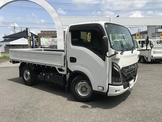 いすゞ エルフ 2TG-NJR88AF(2WD)の写真3