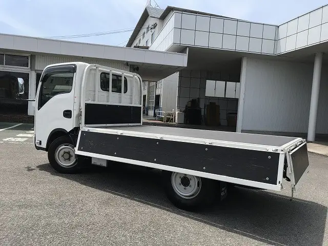 いすゞ エルフ 2TG-NJR88AF(2WD)の写真11