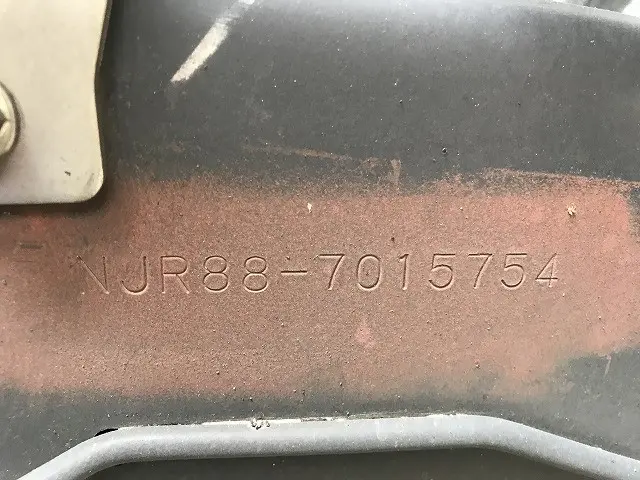 いすゞ エルフ 2TG-NJR88AF(2WD)の写真21