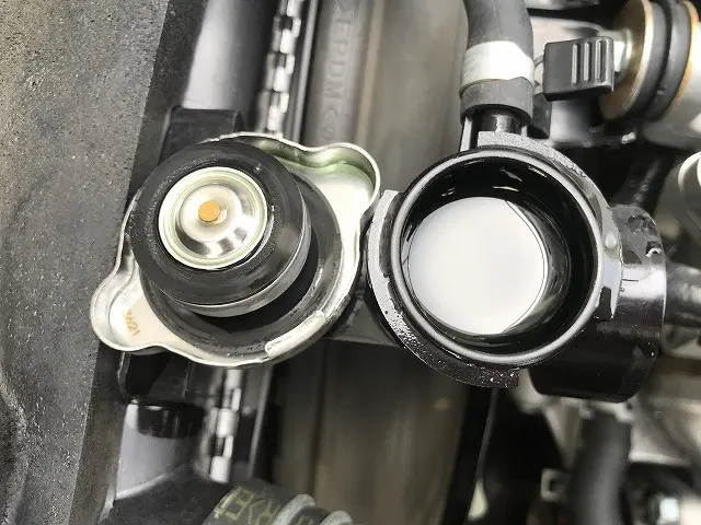 いすゞ エルフ 2TG-NJR88AF(2WD)の写真23