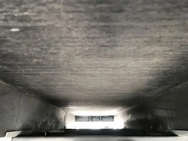 いすゞ エルフ 2TG-NJR88AF(2WD)の写真46