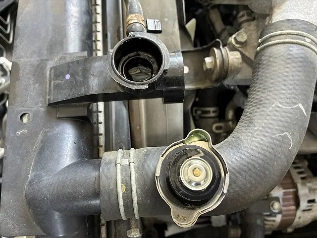 いすゞ エルフ 2RG-NPR88AN(2WD)の写真17