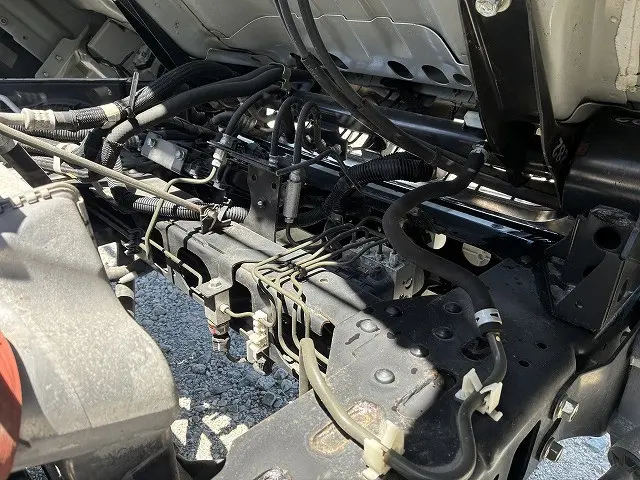 いすゞ エルフ 2RG-NPR88AN(2WD)の写真19