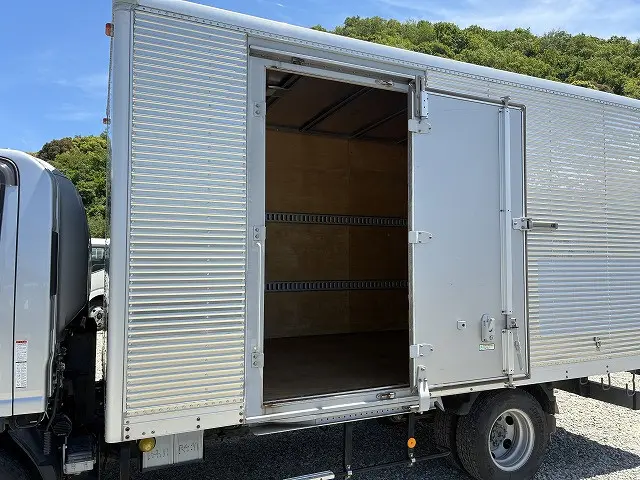 いすゞ エルフ 2RG-NPR88AN(2WD)の写真20