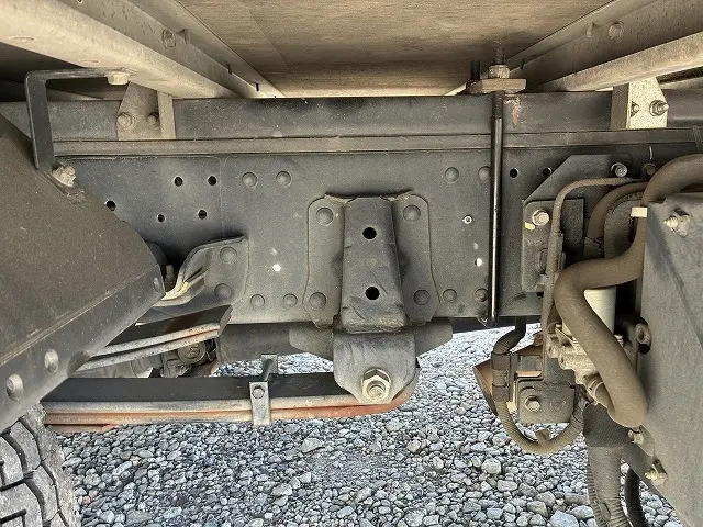 いすゞ エルフ 2RG-NPR88AN(2WD)の写真34