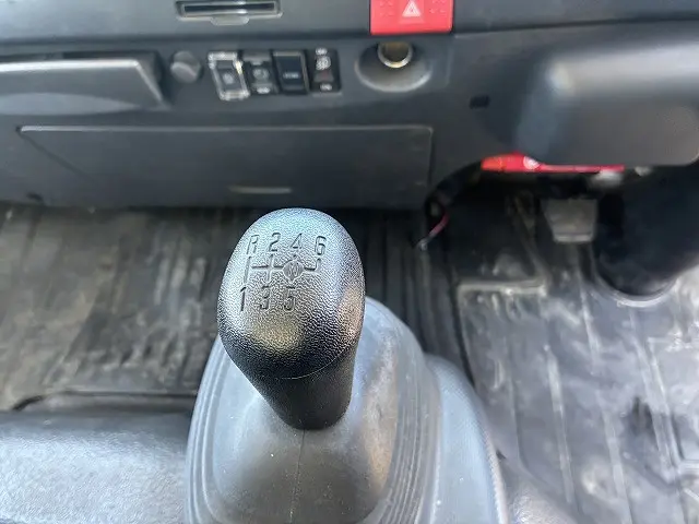 いすゞ エルフ 2RG-NPR88AN(2WD)の写真41