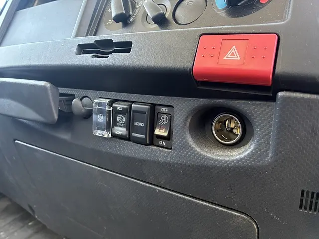 いすゞ エルフ 2RG-NPR88AN(2WD)の写真46