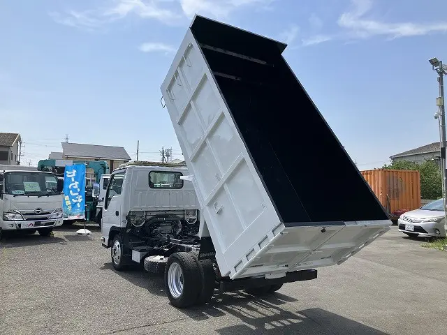 いすゞ エルフ TPG-NJR85AN(2WD)の写真6