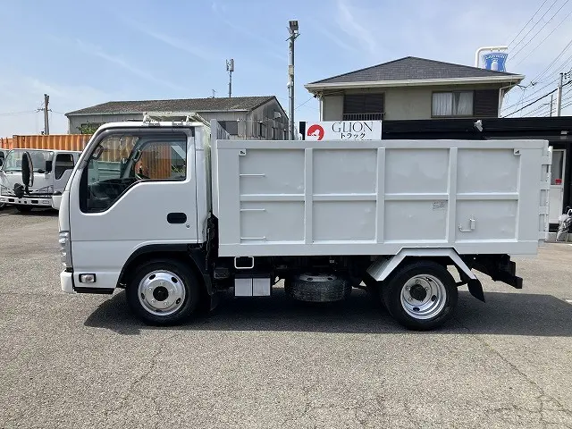 いすゞ エルフ TPG-NJR85AN(2WD)の写真11