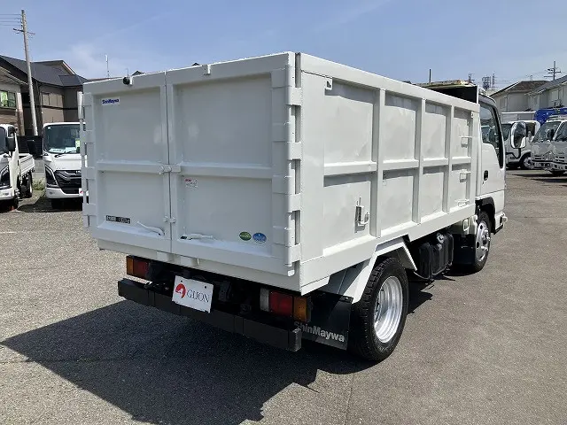 いすゞ エルフ TPG-NJR85AN(2WD)の写真15