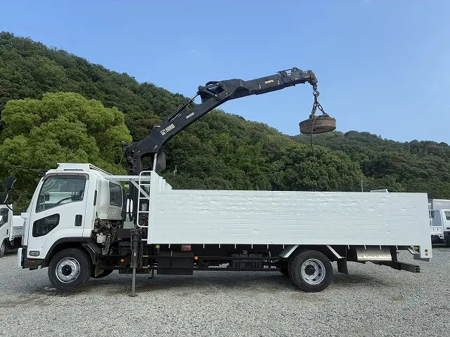 いすゞ フォワード LKG-FTR90S2(2WD)の写真4