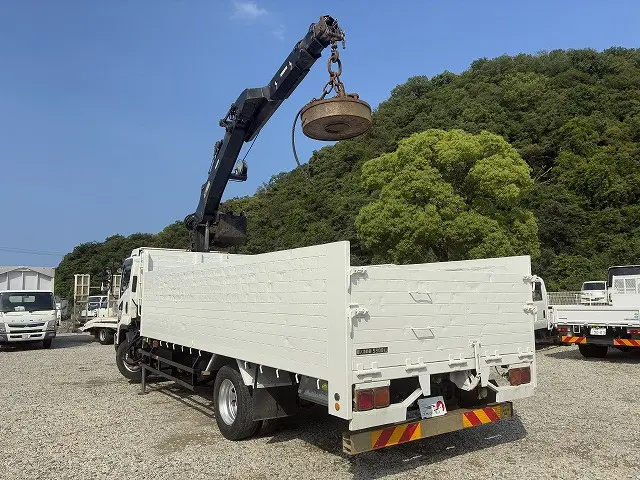 いすゞ フォワード LKG-FTR90S2(2WD)の写真6