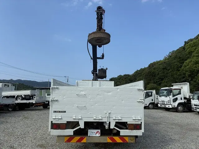 いすゞ フォワード LKG-FTR90S2(2WD)の写真7