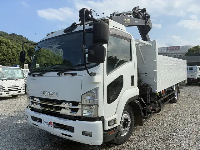 いすゞ フォワード LKG-FTR90S2(2WD)の写真9