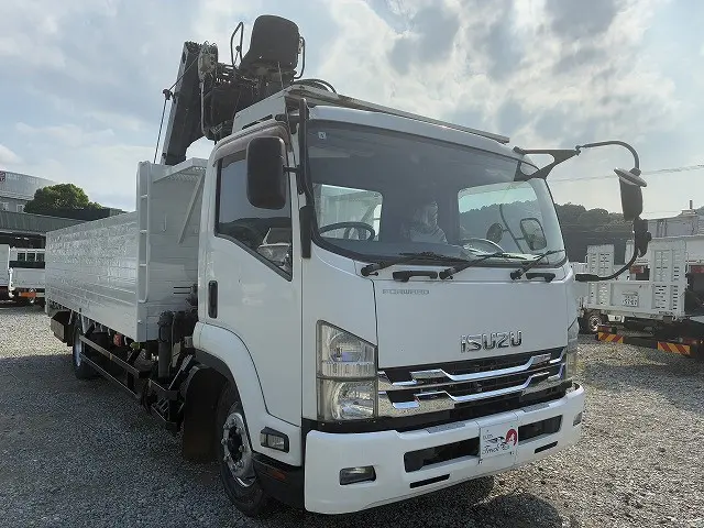 いすゞ フォワード LKG-FTR90S2(2WD)の写真10
