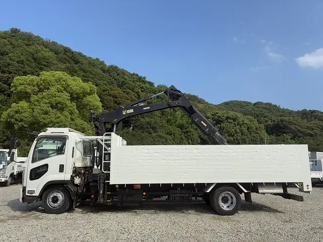 いすゞ フォワード LKG-FTR90S2(2WD)の写真11