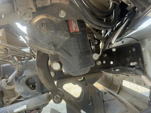 いすゞ フォワード LKG-FTR90S2(2WD)の写真26