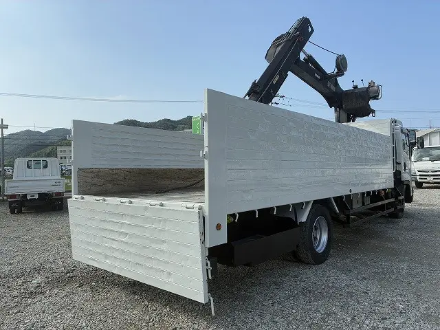 いすゞ フォワード LKG-FTR90S2(2WD)の写真32