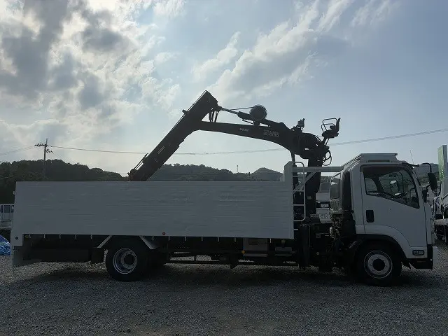 いすゞ フォワード LKG-FTR90S2(2WD)の写真33