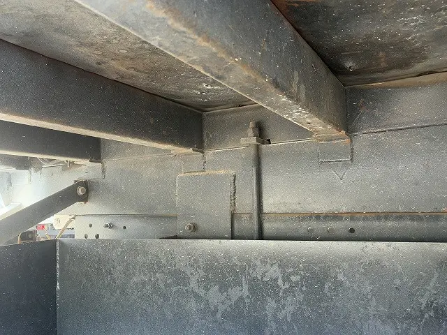 いすゞ フォワード LKG-FTR90S2(2WD)の写真42