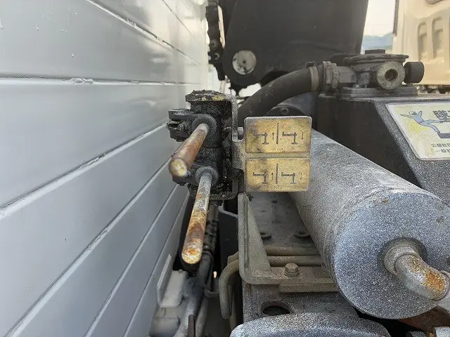 いすゞ フォワード LKG-FTR90S2(2WD)の写真46