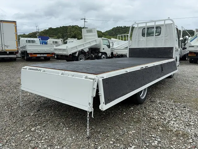 日産 アトラス KR-AKR81LAR(2WD)の写真15