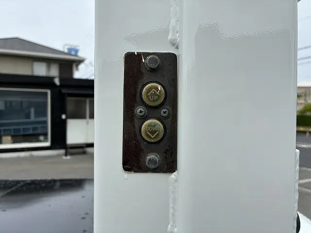 いすゞ エルフ BDG-NPR85AR(2WD)の写真19