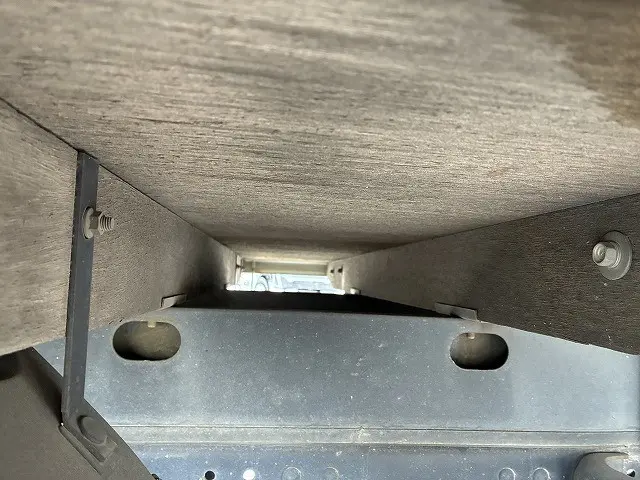 いすゞ エルフ BDG-NPR85AR(2WD)の写真23