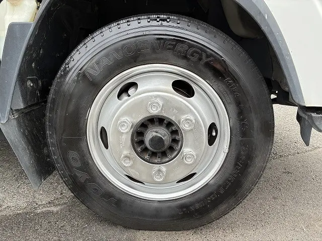 いすゞ エルフ BDG-NPR85AR(2WD)の写真24