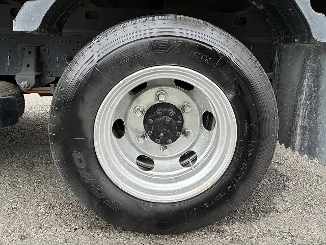 いすゞ エルフ BDG-NPR85AR(2WD)の写真28