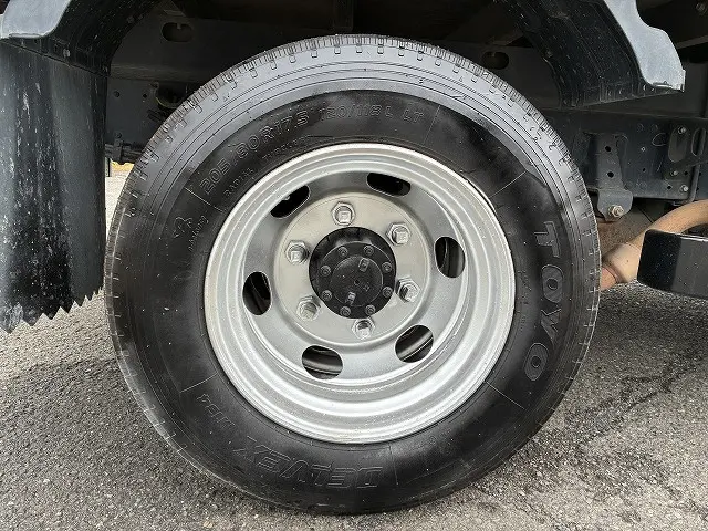 いすゞ エルフ BDG-NPR85AR(2WD)の写真30
