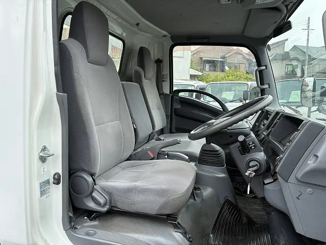 いすゞ エルフ BDG-NPR85AR(2WD)の写真33