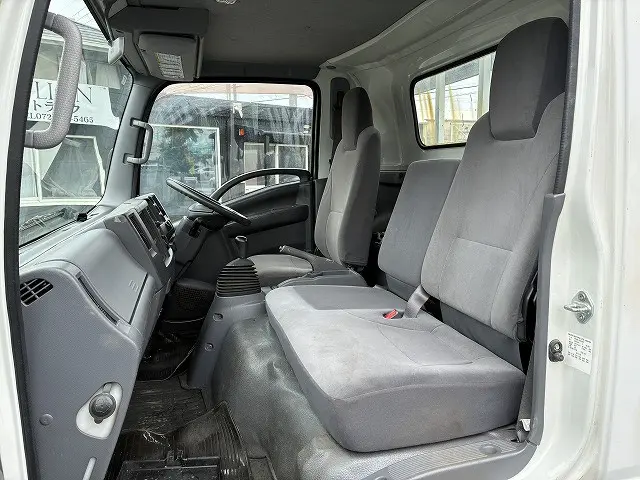 いすゞ エルフ BDG-NPR85AR(2WD)の写真34