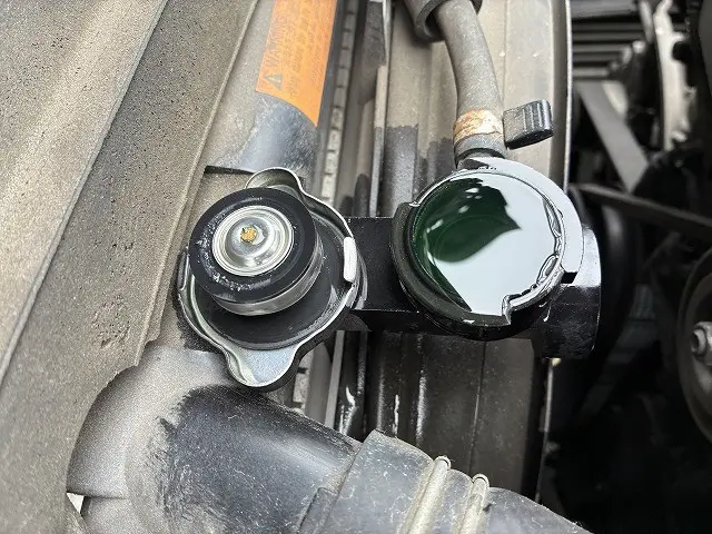いすゞ エルフ BDG-NPR85AR(2WD)の写真44