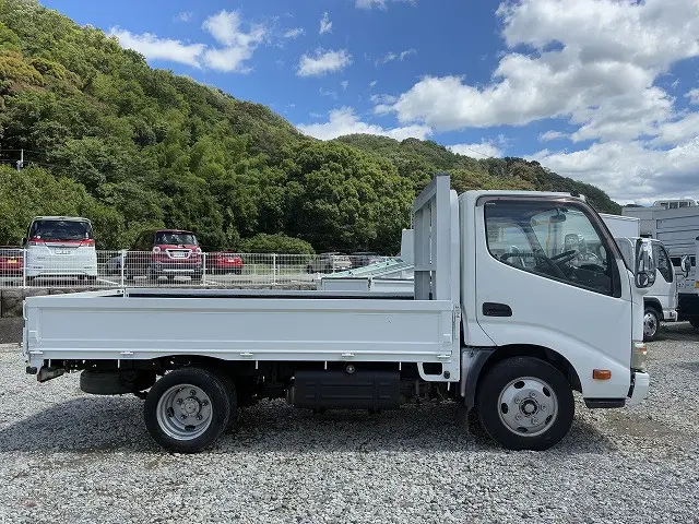 トヨタ ダイナ TKG-XZC605(2WD)の写真5