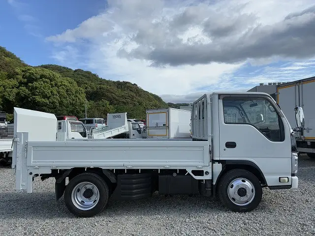 いすゞ エルフ TKG-NJS85AN(4WD)の写真5